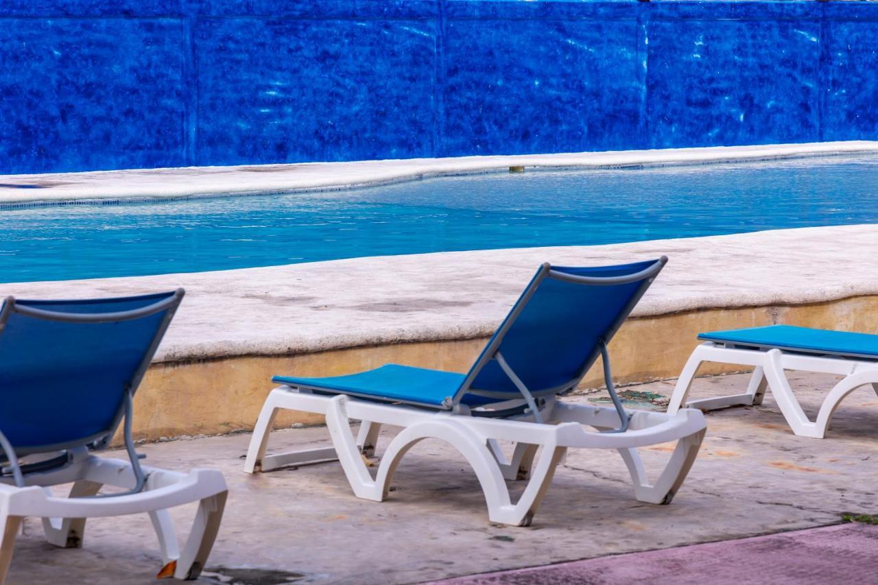 Hotel Bello Caribe Express 코수멜 외부 사진
