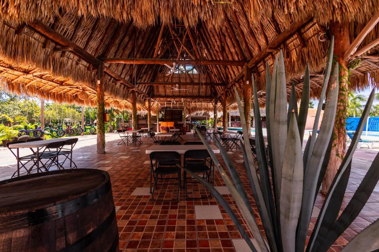 Hotel Bello Caribe Express 코수멜 외부 사진